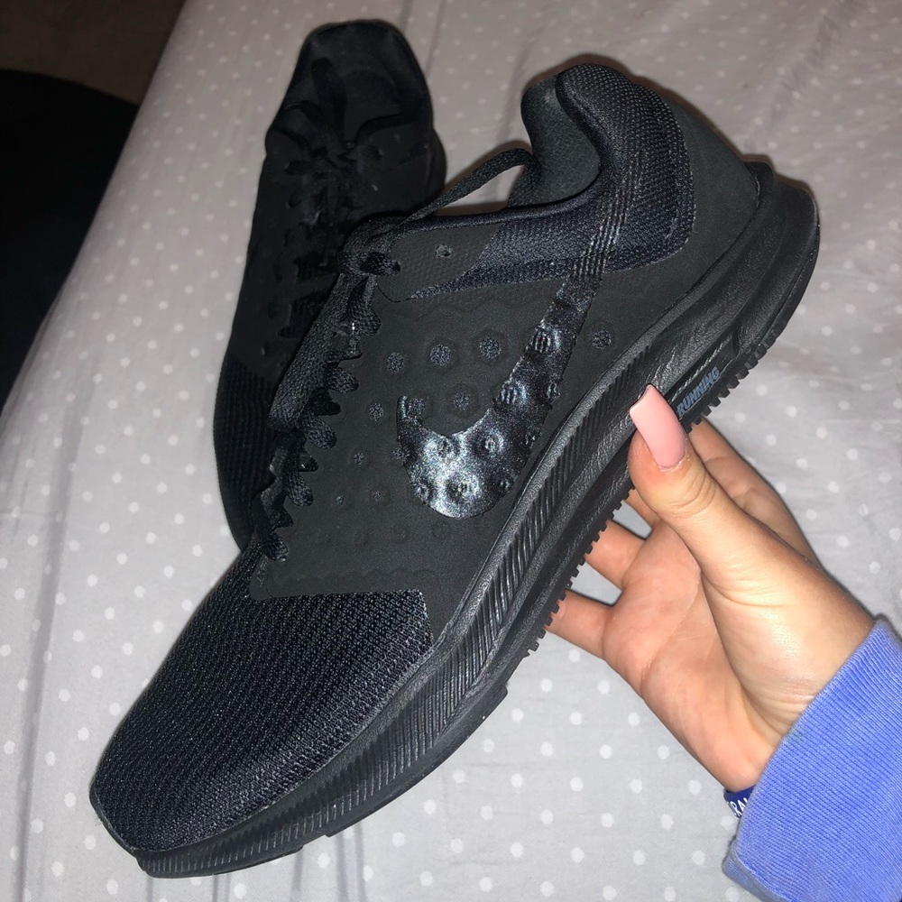 Black Nike downshifter 7